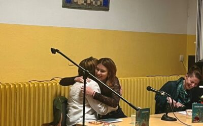 Промоција збирке „Случајне песме” матуранткиње Лене Савковић у Филолошкој гимназији